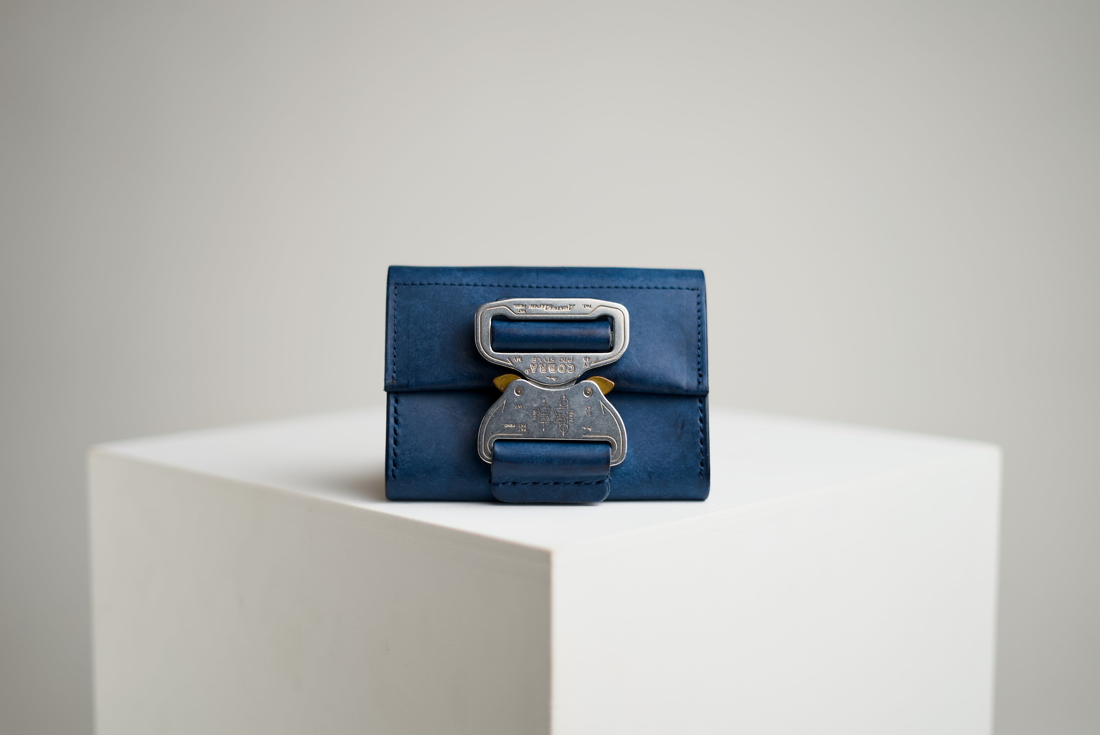 buckle wallet "pro" margot